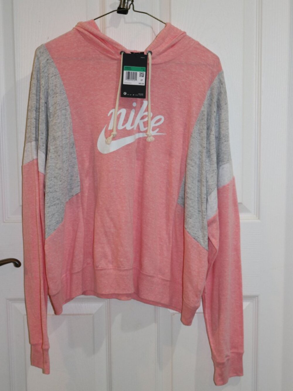 Women's Nike cotton XL long sleeve top, pink, gray, white. Hood. New with tags.